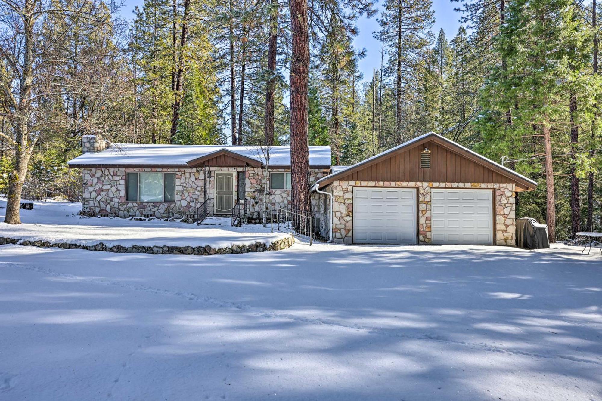Riverfront Home Near Yosemite National Park! Groveland Exteriér fotografie