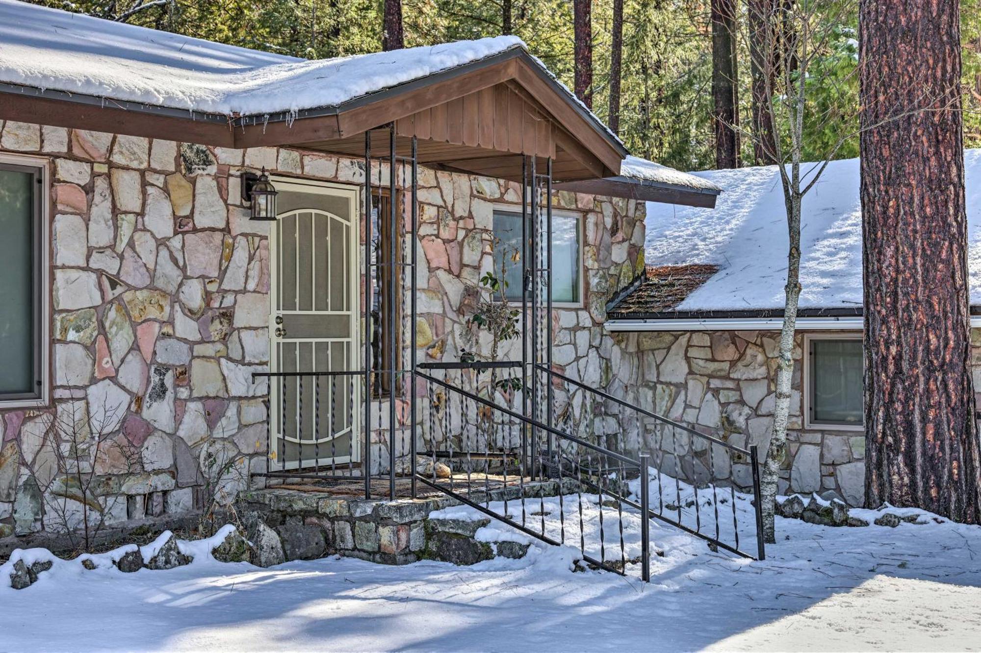 Riverfront Home Near Yosemite National Park! Groveland Exteriér fotografie