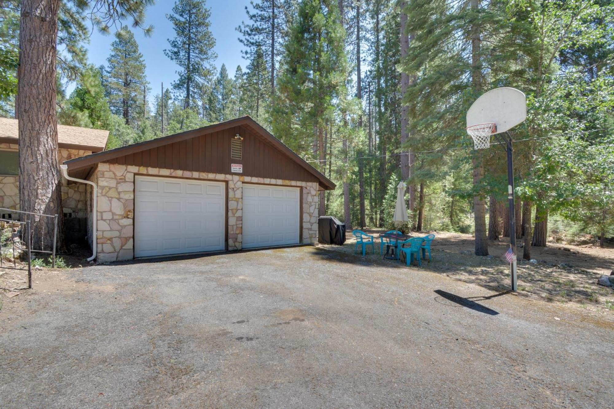 Riverfront Home Near Yosemite National Park! Groveland Exteriér fotografie